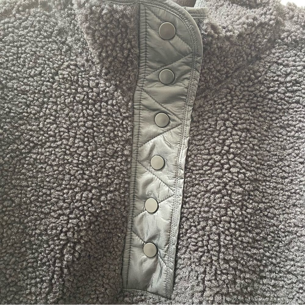 NWT Athleta Cozy Sherpa Snap Sweatshirt Black Size XL Oversized - Picture 14 of 16